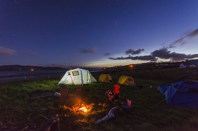 Why a Luxury Camping Tent is a Must-Have 3 camping-1289930_640
