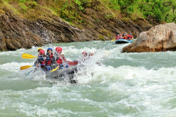 rafting in strong river