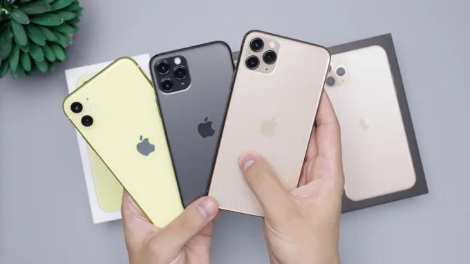 Unveiling the Ultimate iPhone: How to Find the Best Value for Your Money. 2 daniel romero 4P3jflrqJhA unsplash