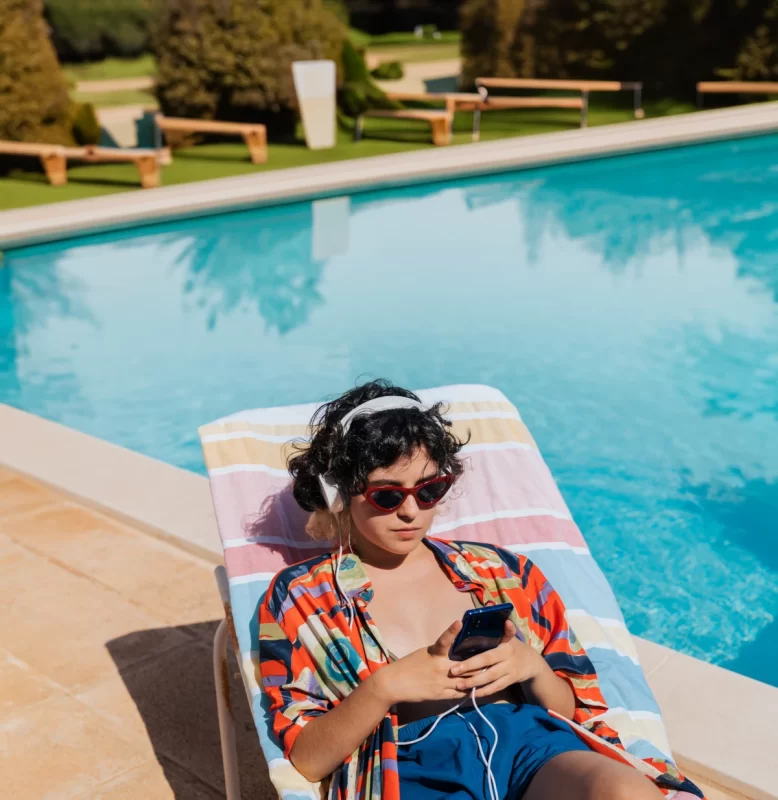 girl-near-swimmingpool